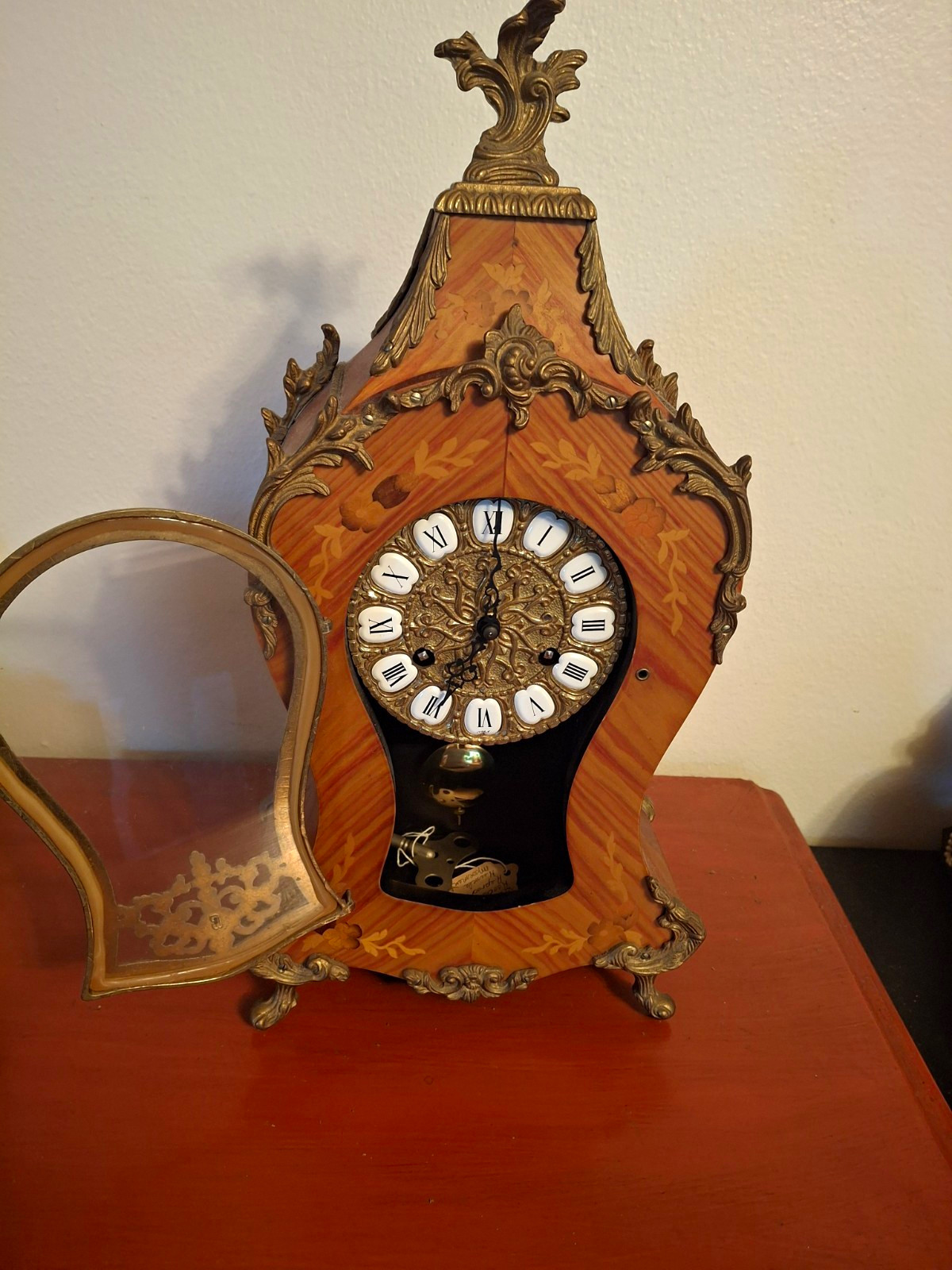 Sorrento Italian Inlaid Wood Mantel Clock Mechanical Wind Up Pendulum Key