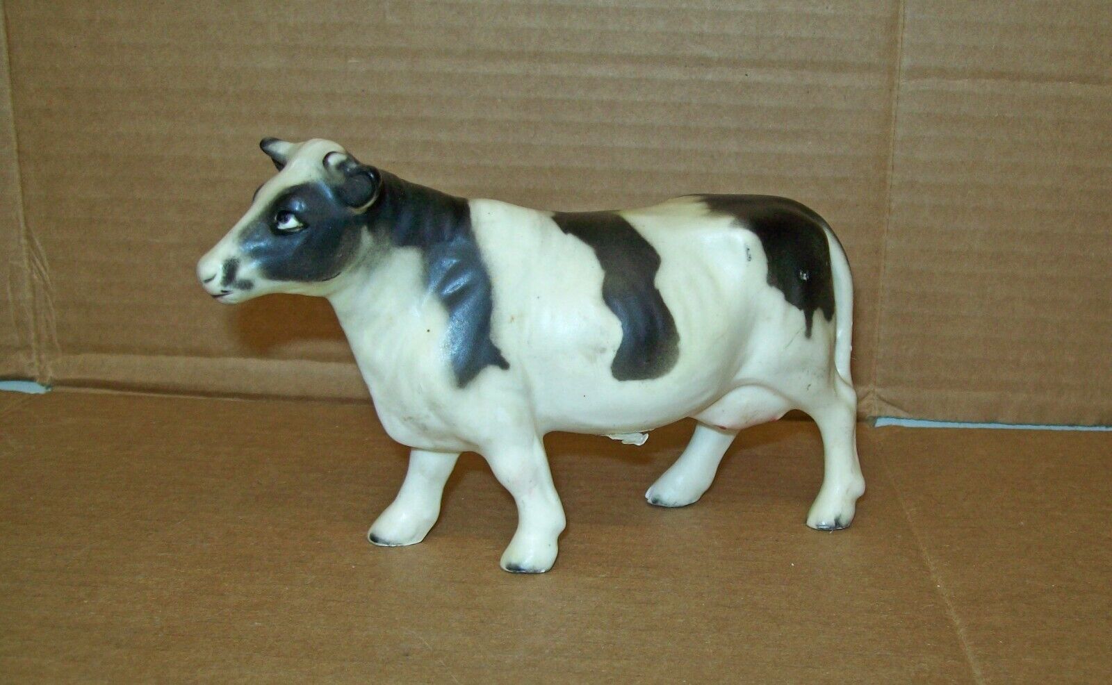 Vintage VCAGCO  Japan Ceramic  Cow Figurine