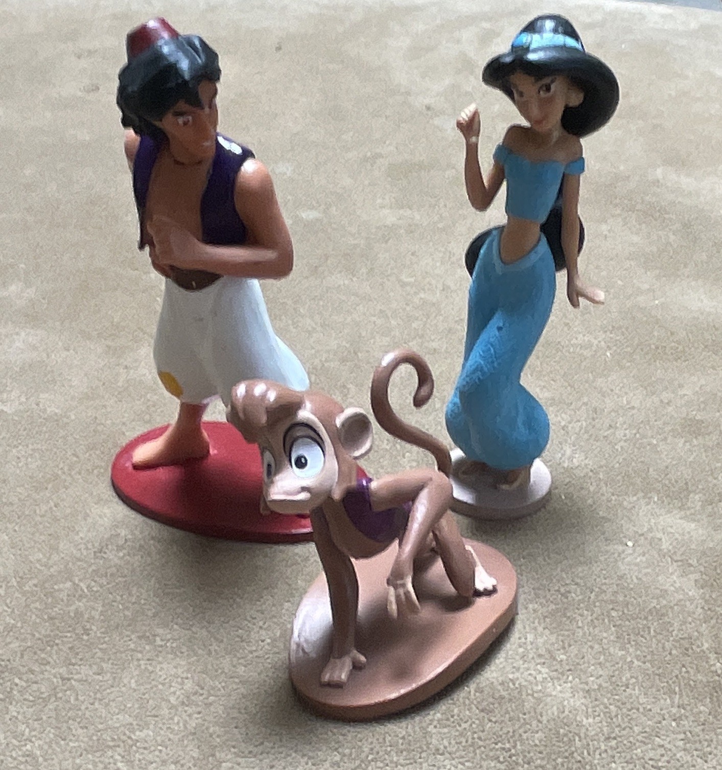 DISNEY STORE - 3 FIGURE SET  - ALADDIN, JASMINE & ABU FIGURINES