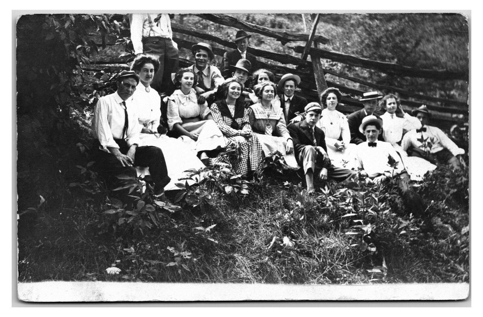 Antique Early 1910s - Large Group of Friends - Real Photo Postcard (UnPosted) Antique Early 1910s - Large Group of Friends - Real Photo Postcard (UnPosted)