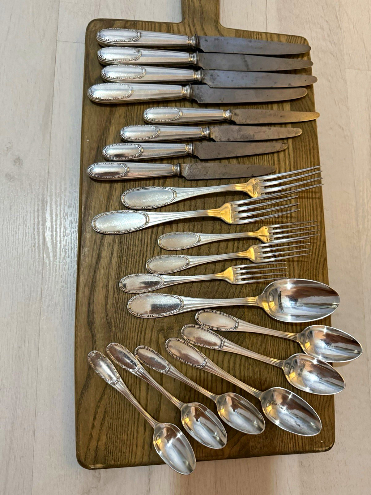 Antique Ercuis PARIS LAURIERS Silver Plate Flatware Set 20 Pcs Laurel Leaf Patte