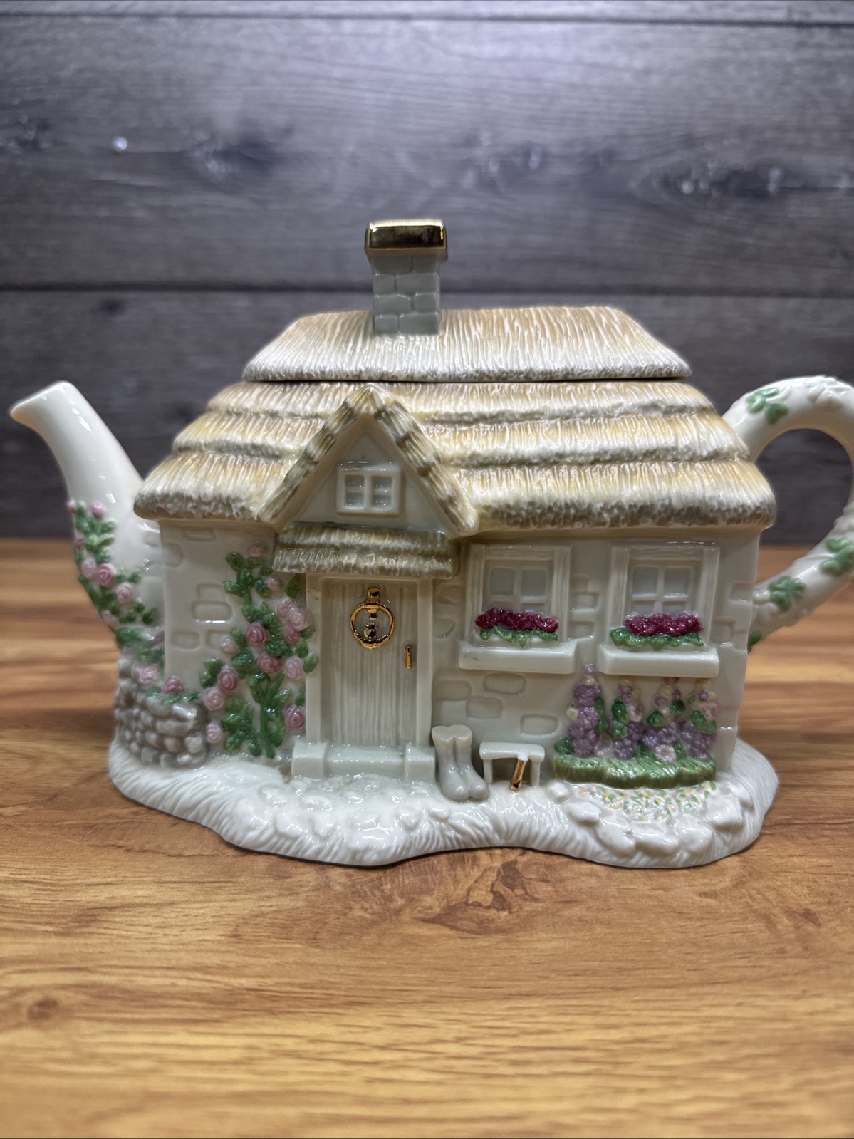 Vintage 2002 Lenox Irish Blessing Teapot Cottage Shamrock Roses Sheep Gold Trim