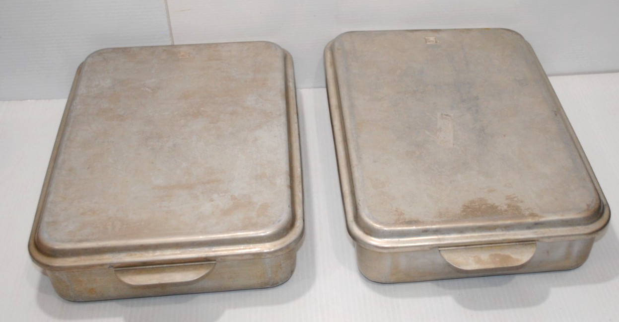 mirro aluminum cake pan with lid  9 x 13 vintage
