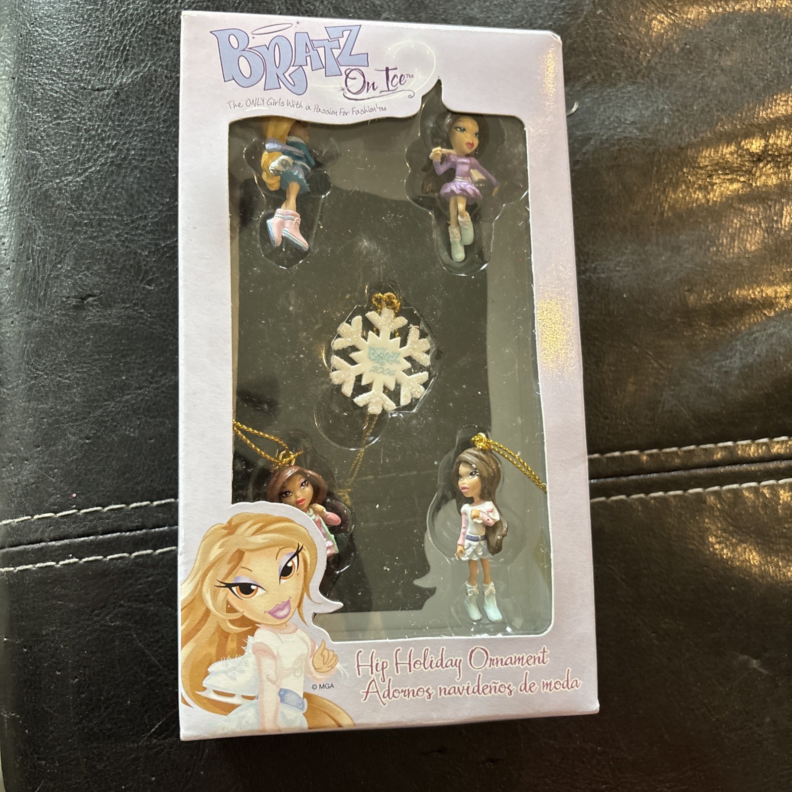 Bratz Dolls 2006 Ornament Set-Passion For Fashion “On Ice Hip Holiday”Miniatures