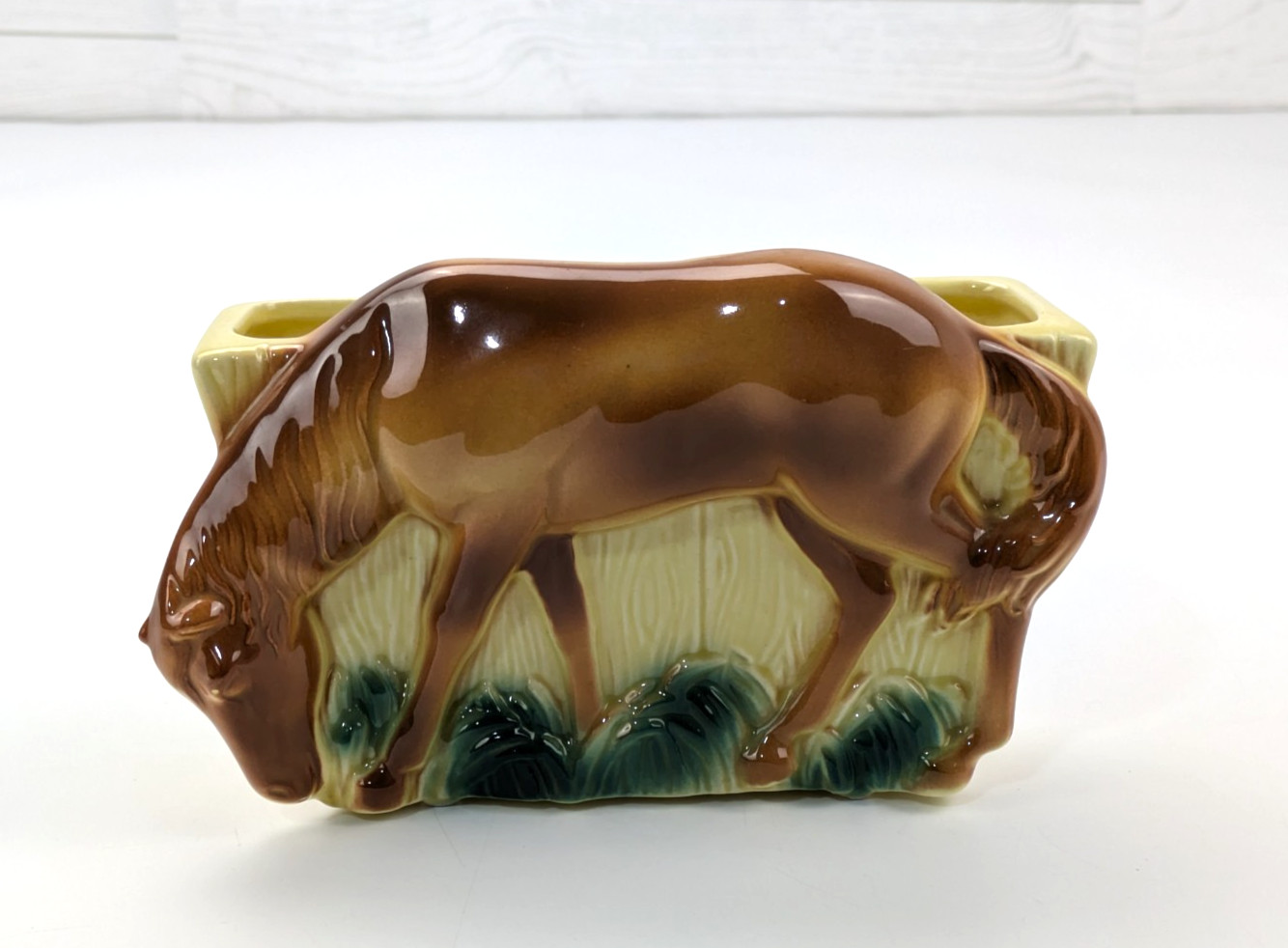 VTG Royal Copley Grazing Horse Fence Planter Brown Yellow USA MCM *Has Crack* VTG Royal Copley Grazing Horse Fence Planter Brown Yellow USA MCM *Has Crack*