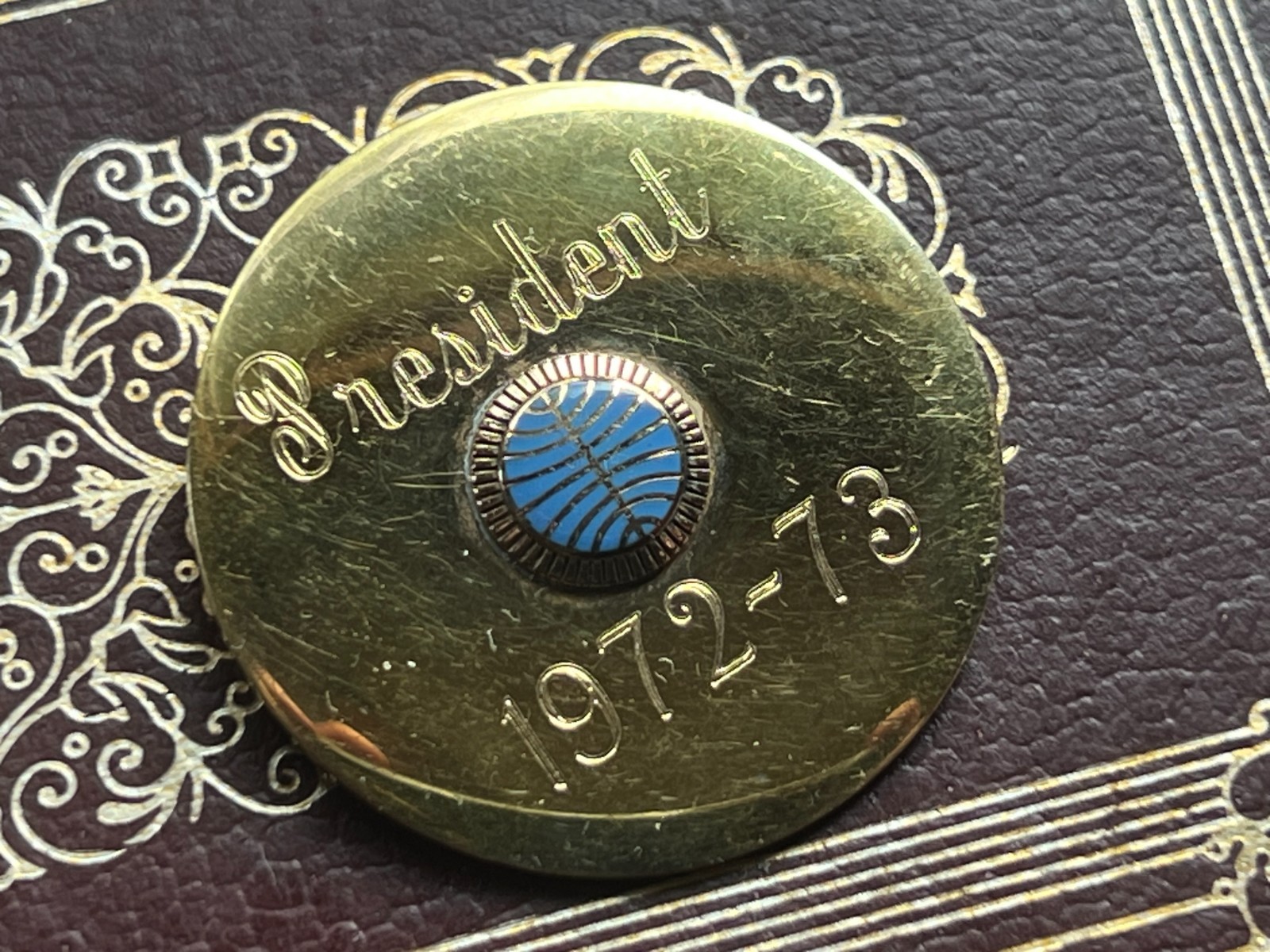 Rare 12K gold GF PAN AMERICAN AIRLINES President pin 1972 -1973 B.A. Ballou mark