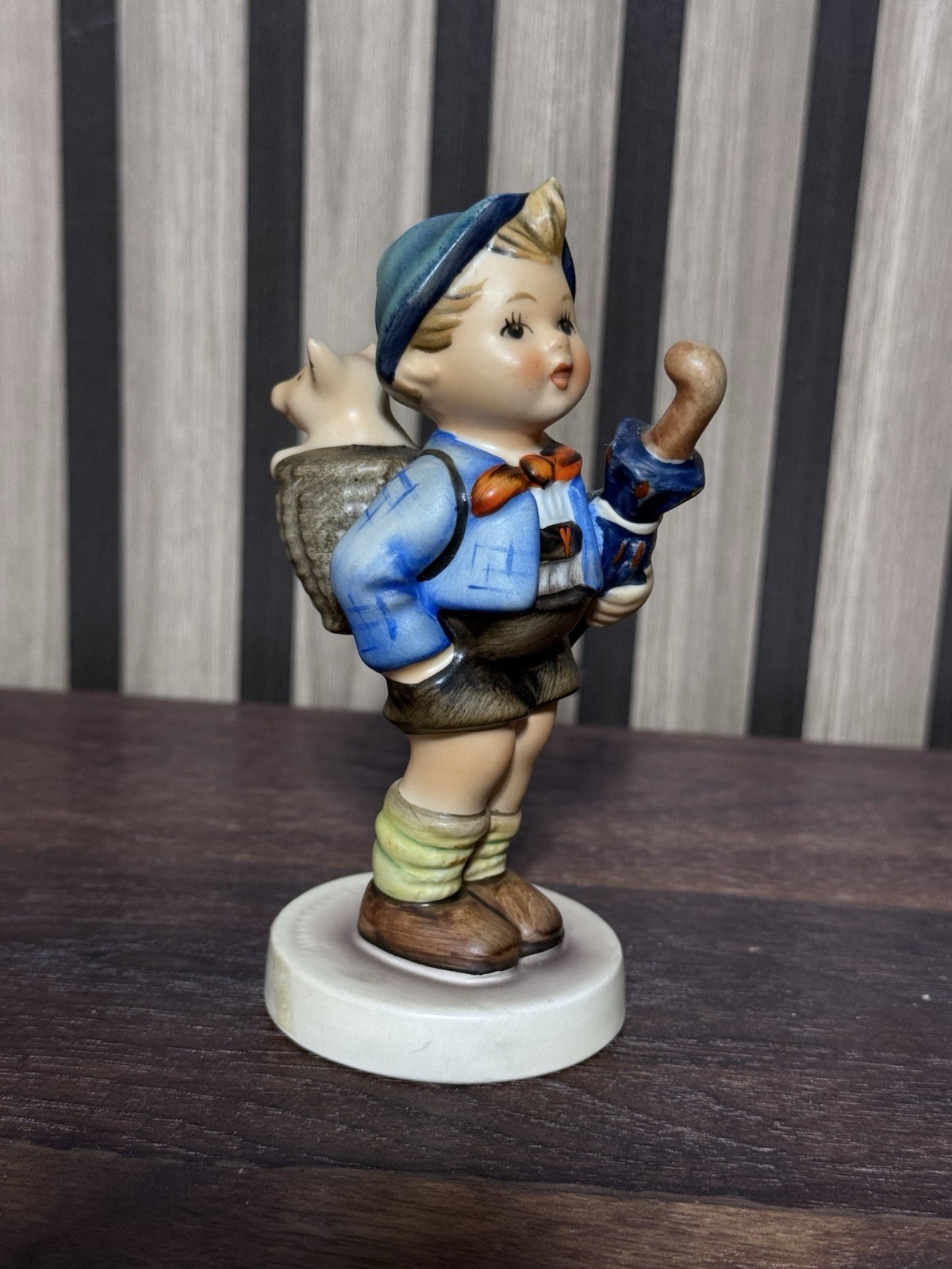 Vintage Hummel Goebel Figurine  HOME FROM MARKET  #198 2/0  Germany TMK-6