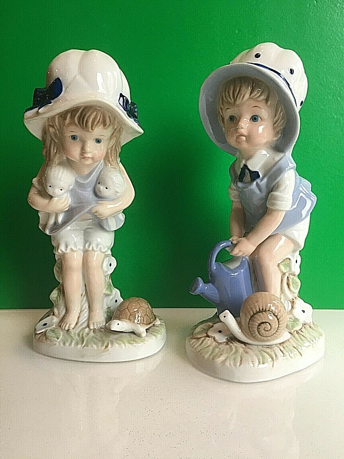 Vintage LOT 2 Collectible MANN PORCELAIN FIGURINES 9\