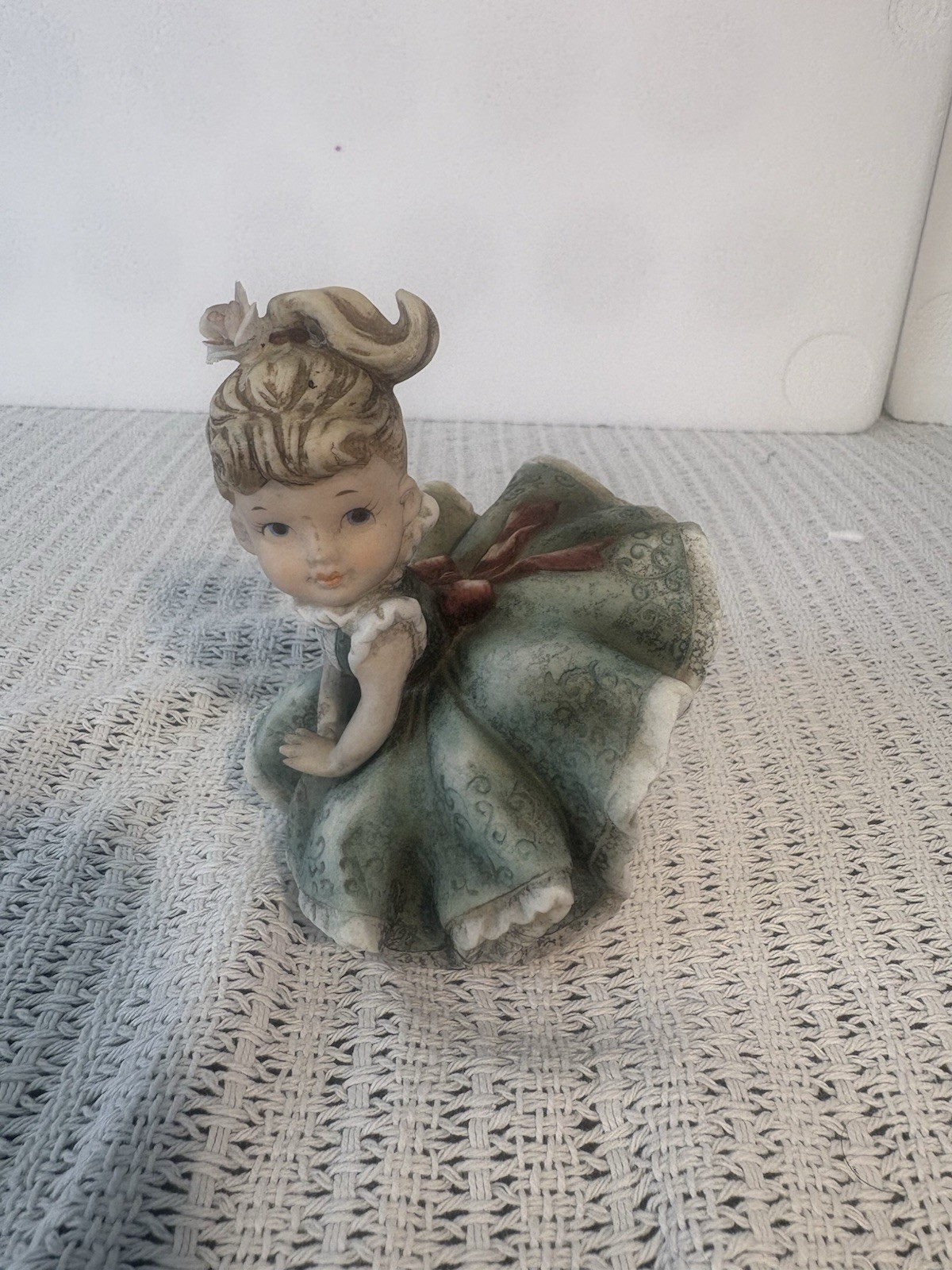 Vintage Lefton Figurine KW843A Girl in Green Dress Japan Ceramic 5 Inch