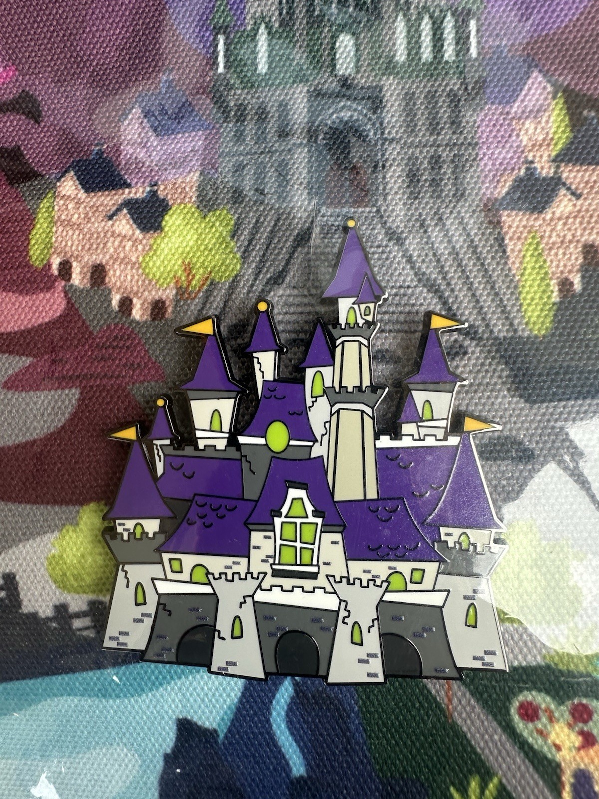 Disney After Dark 2024 LE 700 Villain\'s Park Tiny Kingdom Map & Pin Set