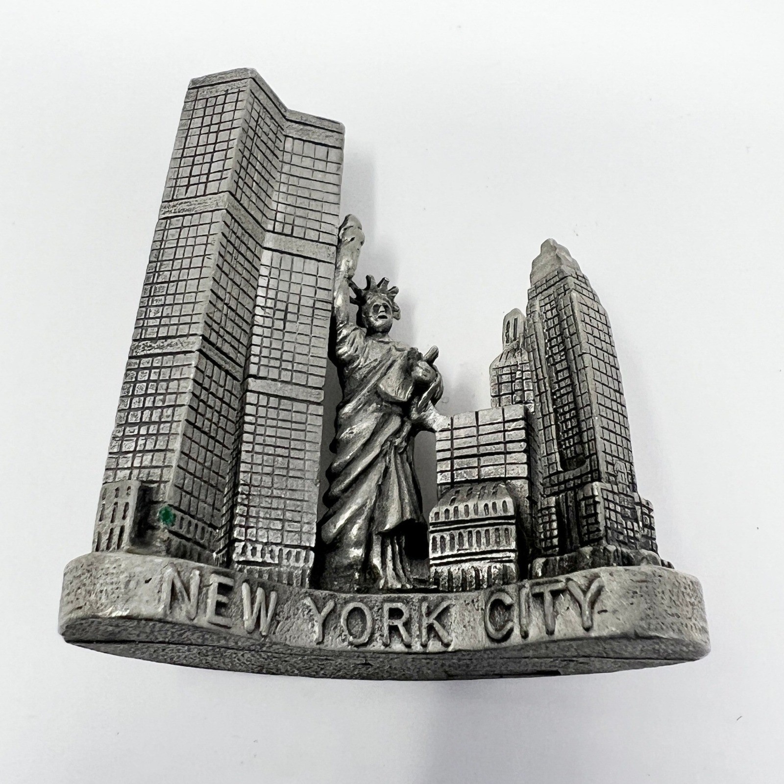 VTG Pewtercraft Ltd New York City Skyline Paperweight Twin Towers Pre 9/11