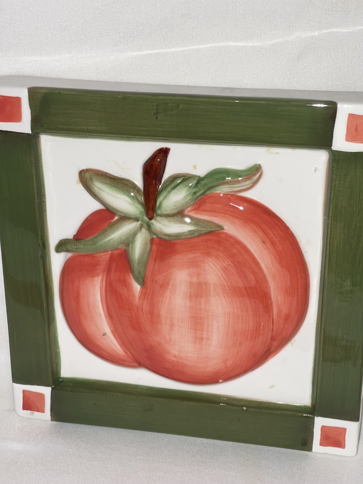 Cute Vintage Ceramic Treasure Craft Trivet Wall Art Tomato ￼6 1/2“ X 6 1/2“