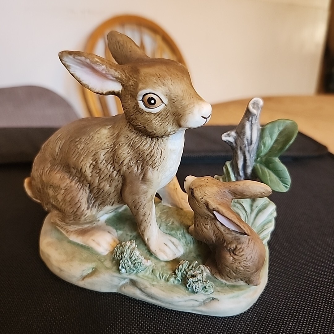 Vtg Rabbit & Bunny Figurine HTF Made Tiawan Nature Wilderness Farm Collectible Vtg Rabbit & Bunny Figurine HTF Made Tiawan Nature Wilderness Farm Collectible
