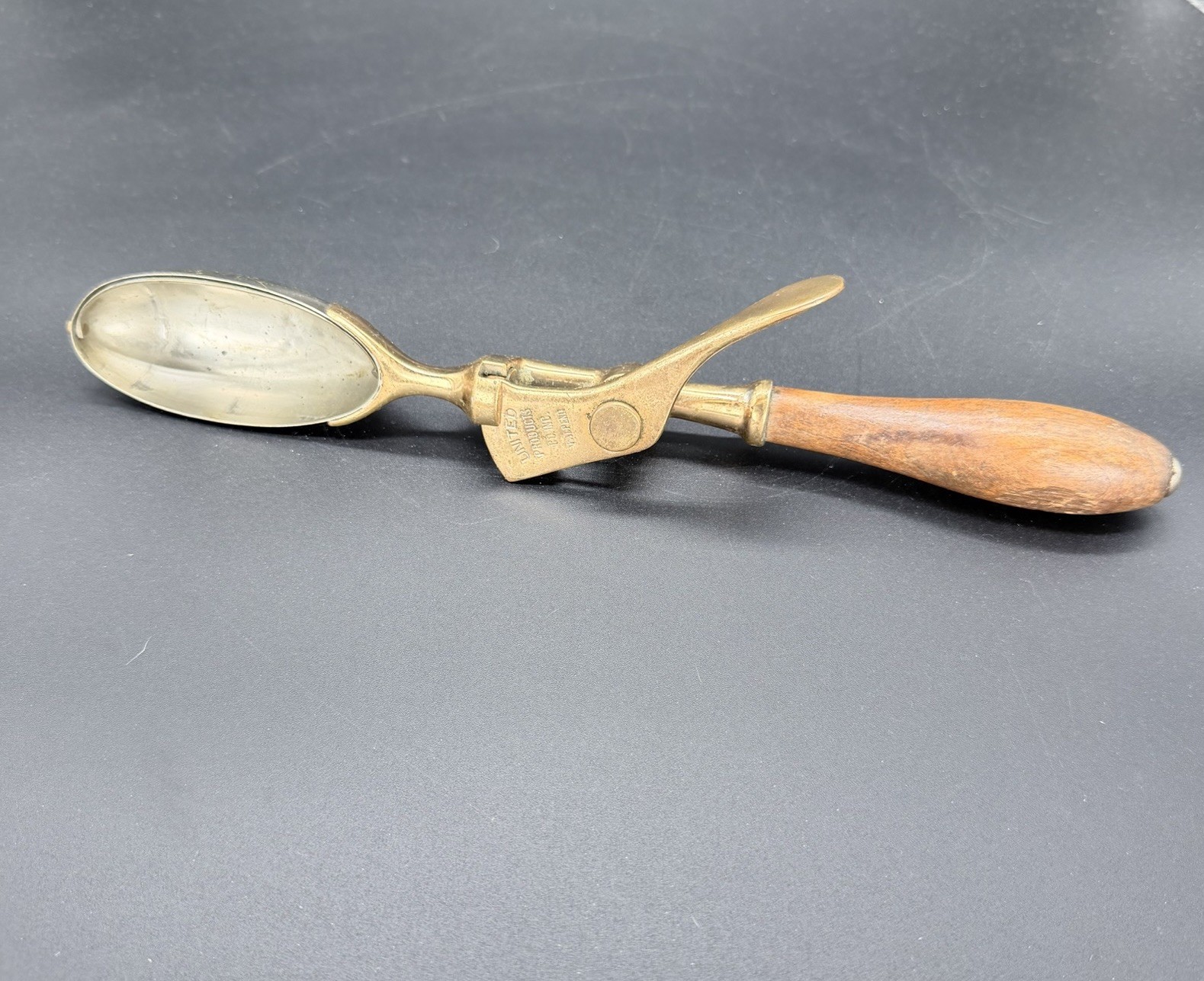 Antique Banana Split Ice Cream Scoop United Products  Kitchen Tool USA