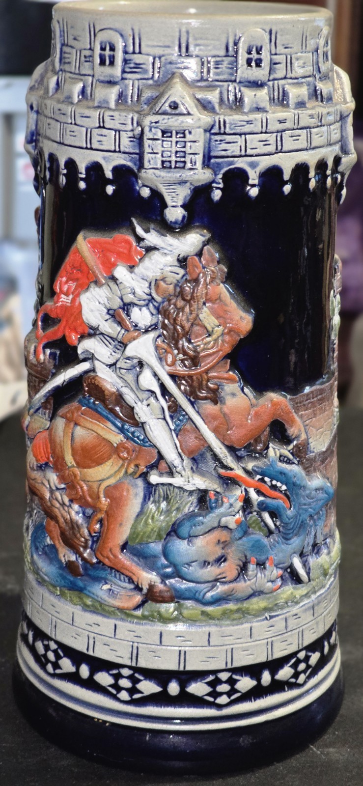 vintage German stoneware beer stein is a 1000 mL (1-liter) Original King 