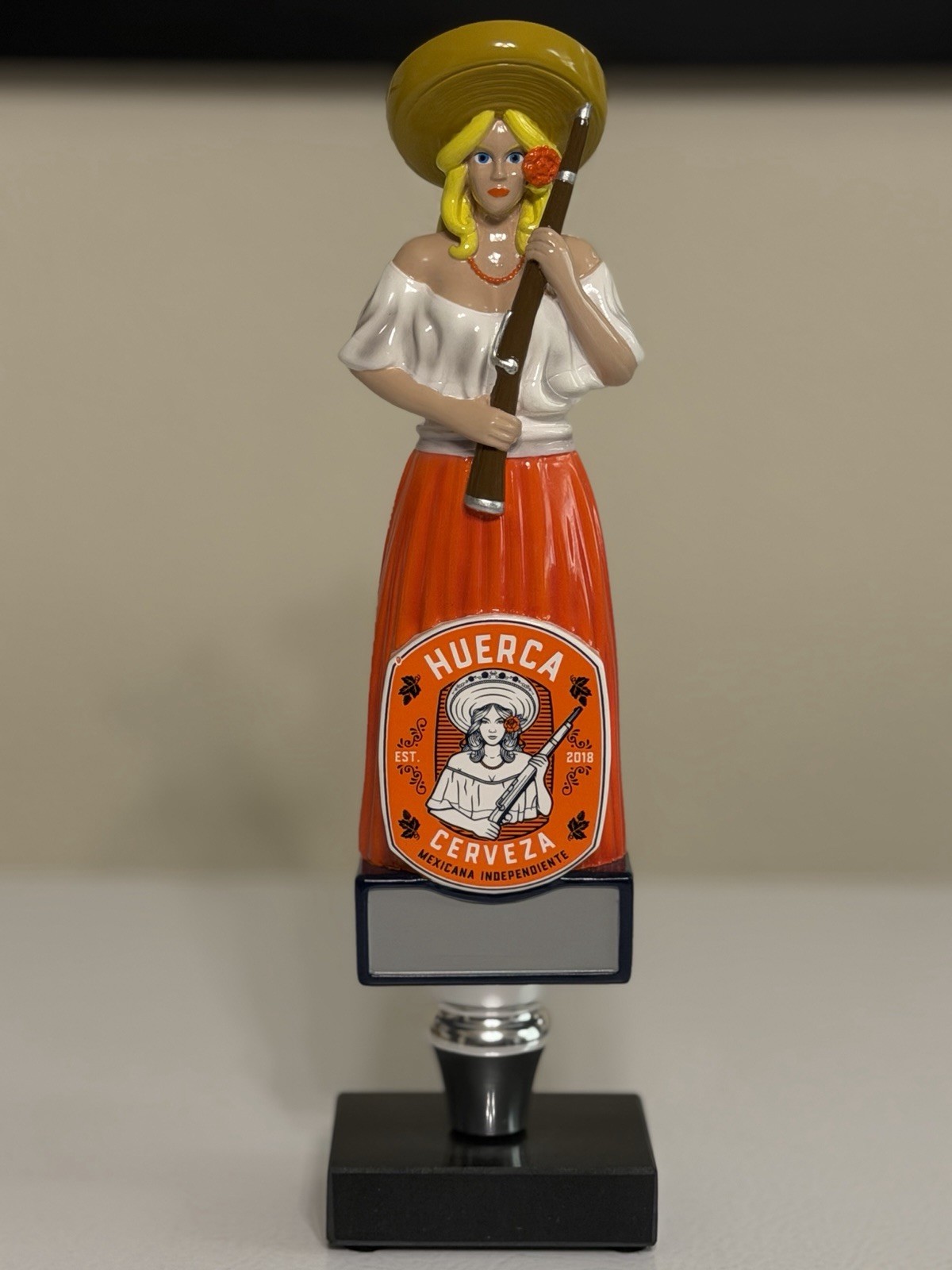 RARE Cerveza Huerca  Lady With Rifle Beer Tap Handle- Mexico ￼VHTF Tap Handle