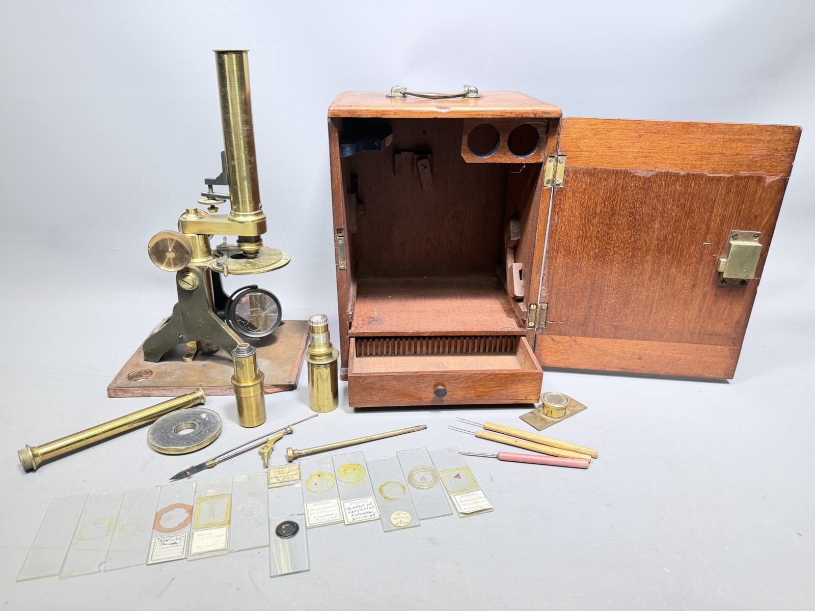 Antique J & C Robbins London Brass Monocular Microscope Cased Victorian C1860