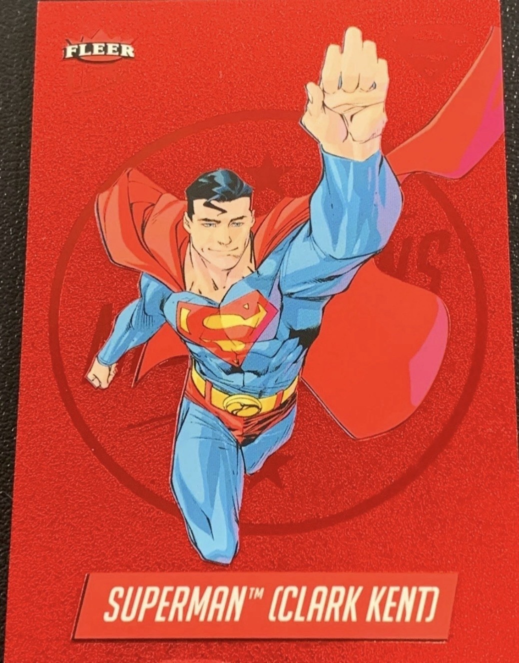 Fleer 2005 Fleer Ultra Superman Ruby Medallions M-1 Superman (Clark Kent) 25/50