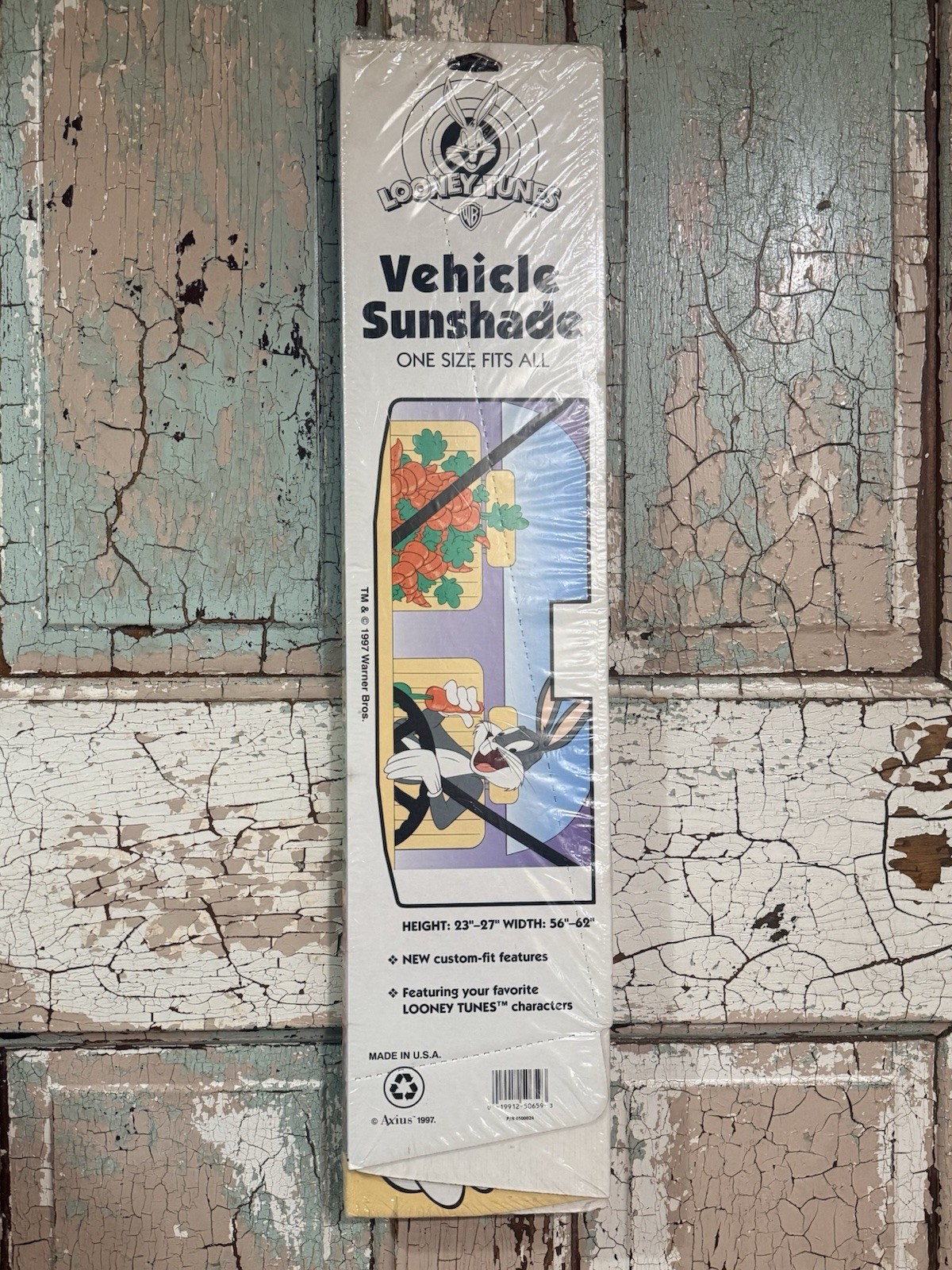 Vintage 1997 Looney Tunes Bugs Bunny Carrots Vehicle Sunshade NOS Warner Bros