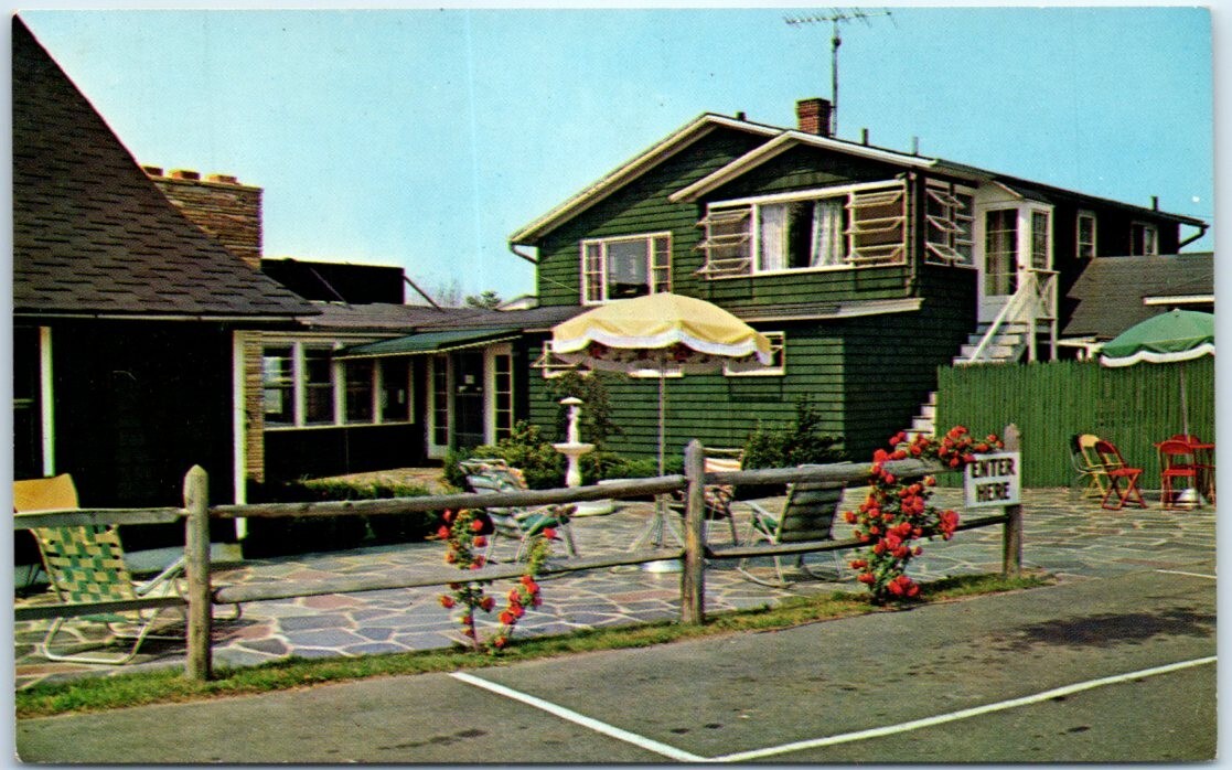 Postcard - Bernice\'s Restaurant, Guilford, Connecticut, USA