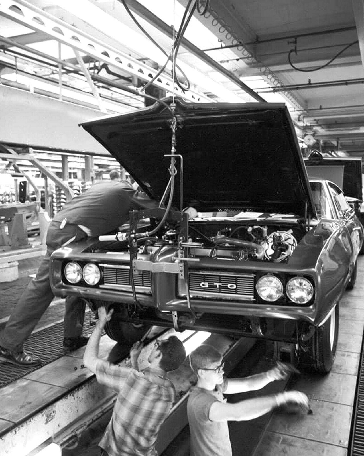 1968 Pontiac GTO Factory Assembly Amercian Classic Car Picture Photo 8.5x11 1968 Pontiac GTO Factory Assembly Amercian Classic Car Picture Photo 8.5x11