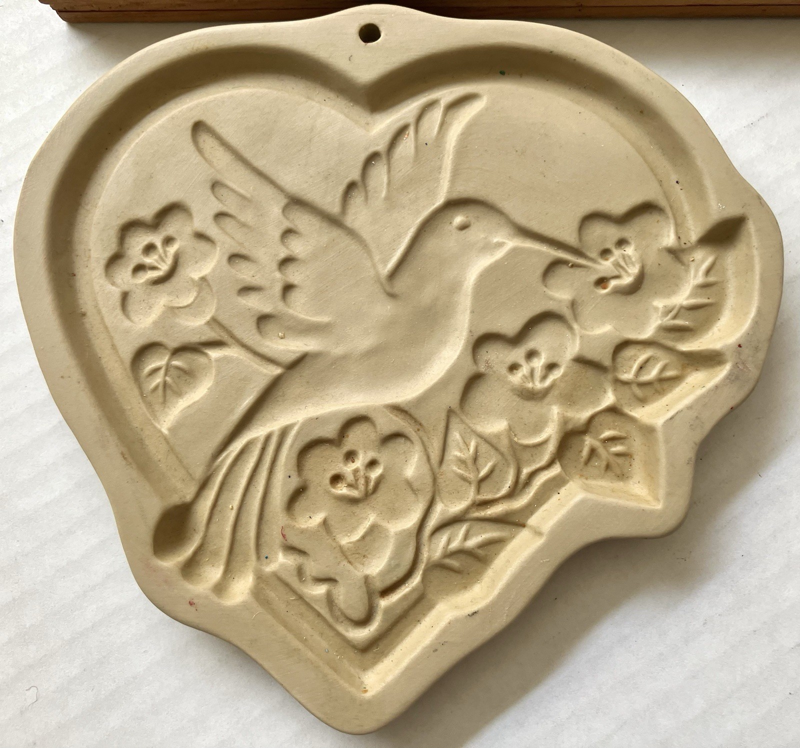 1992 Vintage Hill Design Brown Bag Cookie Art Mold Hummingbird Heart Flowers