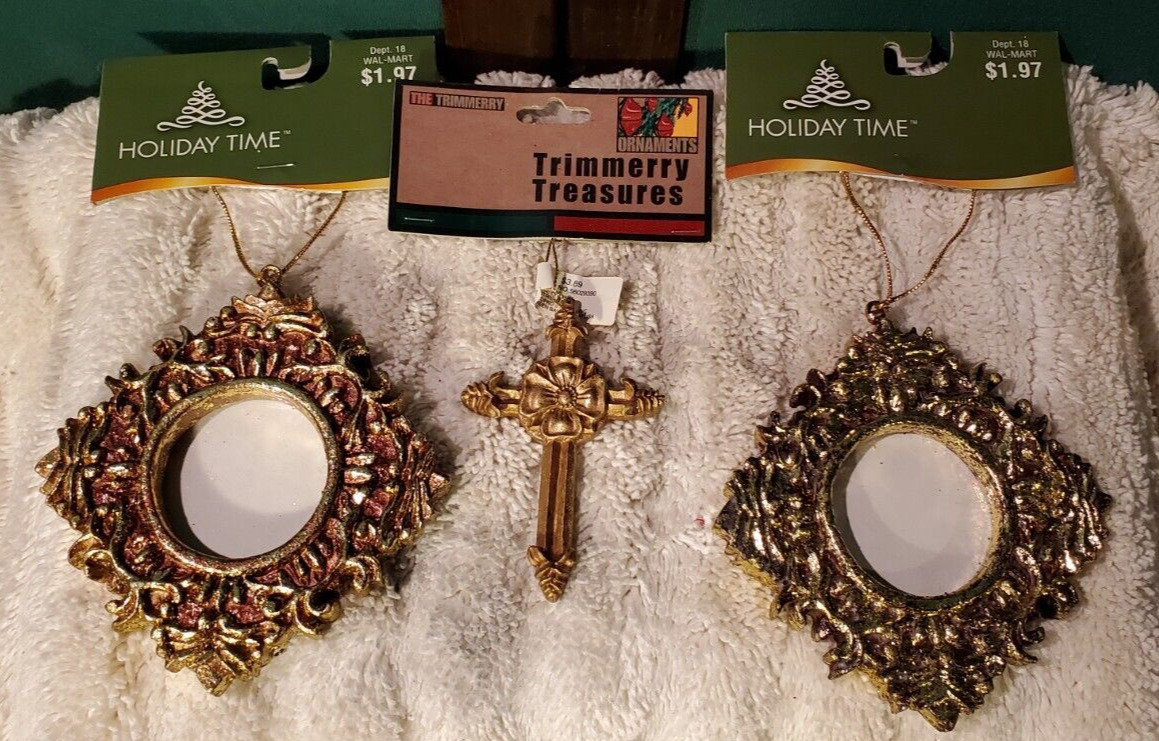 Vintage Holiday Time Cross & Picture Frames Ornaments Plastic Lot of 3
