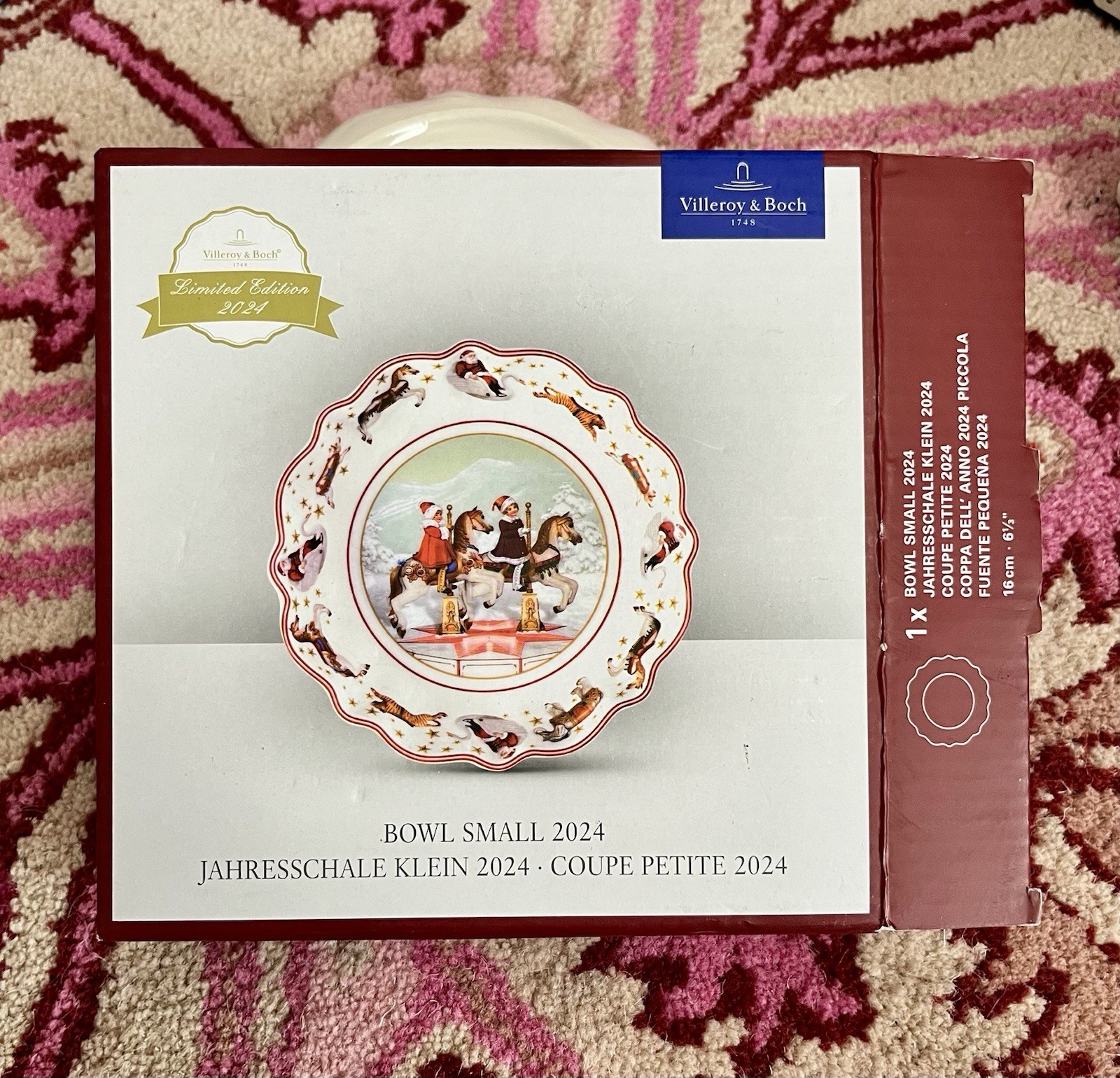 Villeroy & Boch LE Klein Coupe Petite Bowl Annual 2024 Carousel Christmas NIB