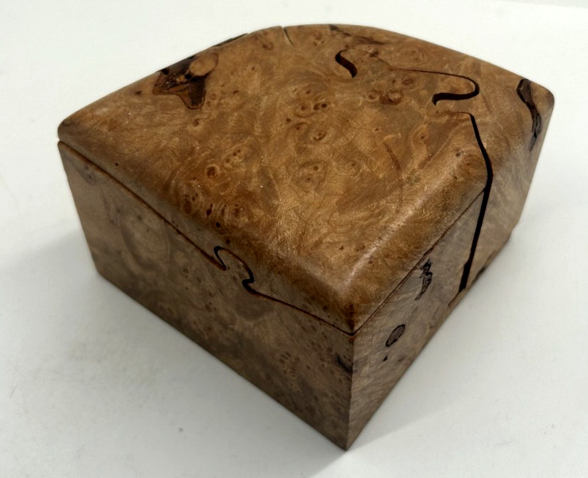 Richard Rothbard Artisan Hand Carved Burled Wood Puzzle Box Trinket Jewelry Box