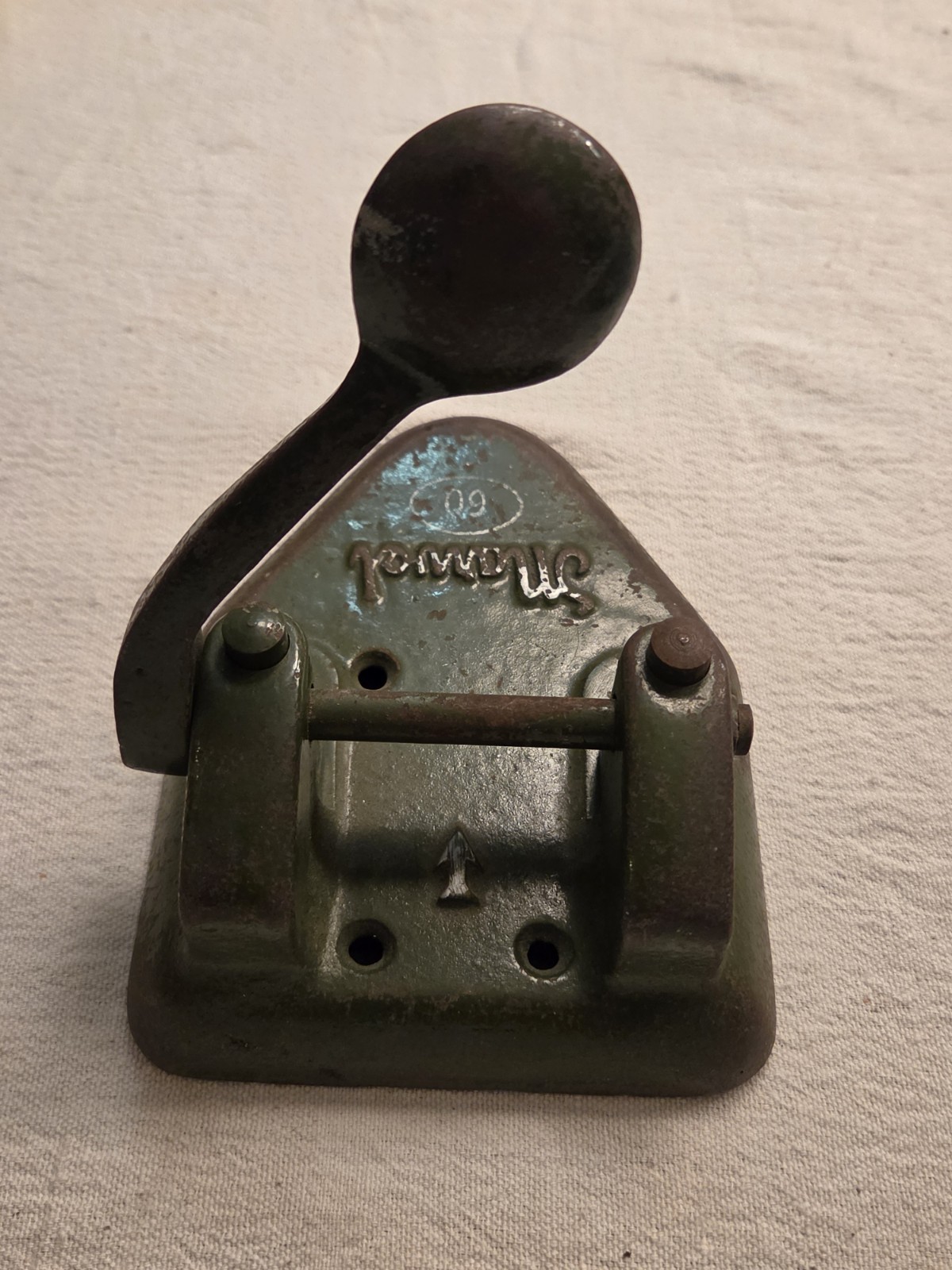 Vintage Wilson Jones Marvel 60 Cast Iron 2-Hole Paper Punch Chicago USA