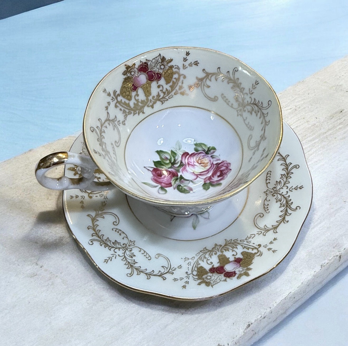 Vintage Tea Cup  and Saucer Del Mar Japan Hand Painted 24K Gold PRISTINE