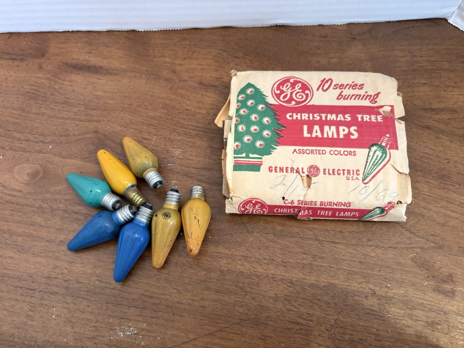 Vintage GE Replacement C6 Ribbed Christmas Light Bulbs Multicolor LOT of 17