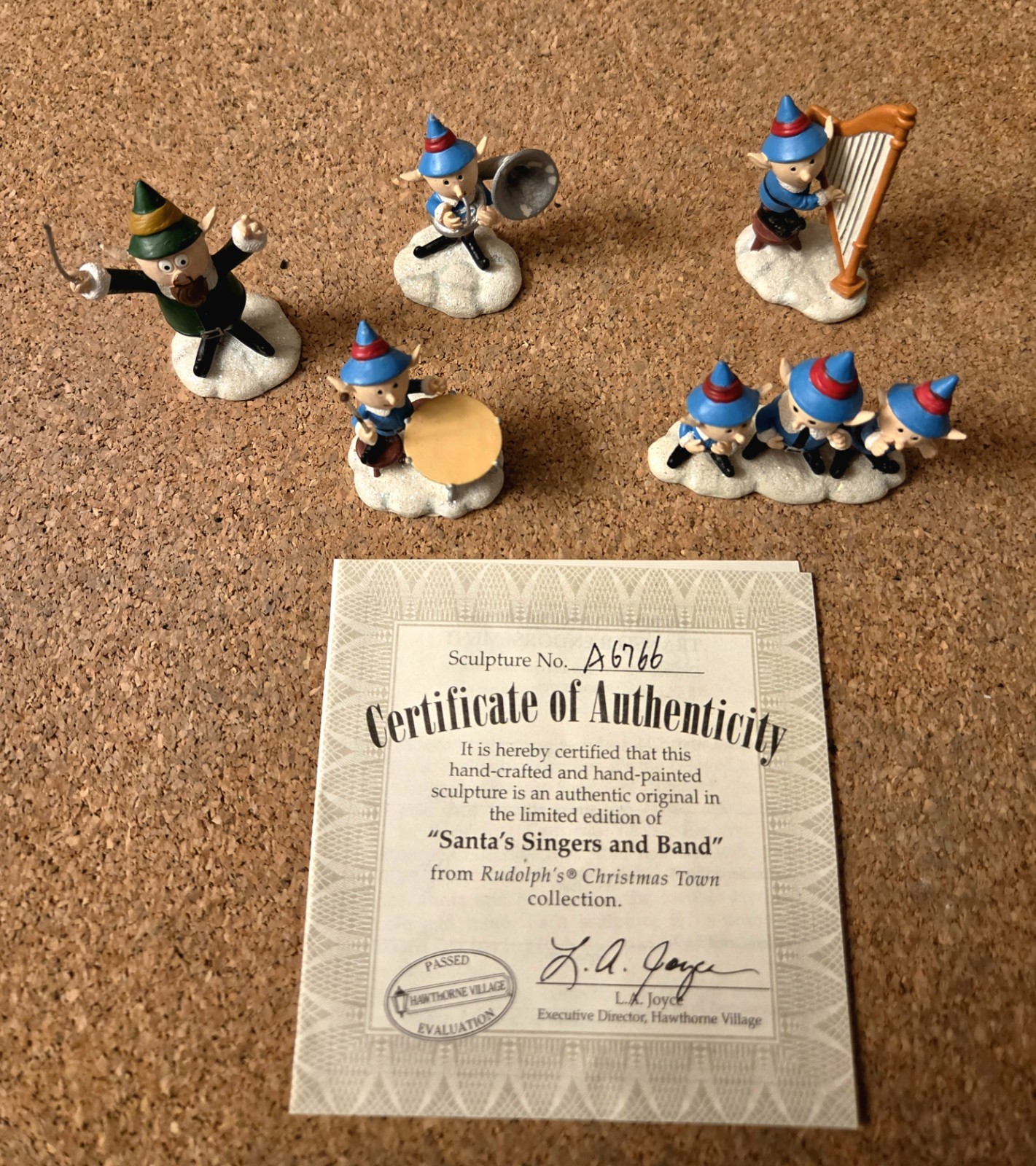 🎅 Hawthorne Village Rudolph's Christmas Town Elves Santa's Singers and Band COA