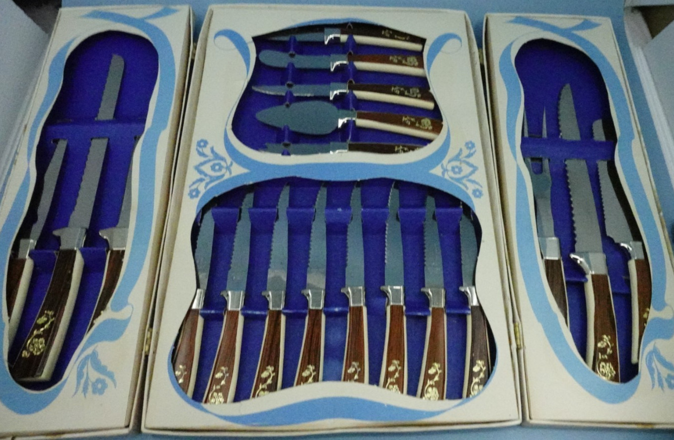 Sheffield English Blades 19 piece Golden Prestige Stainless Cutlery Set w/ Box