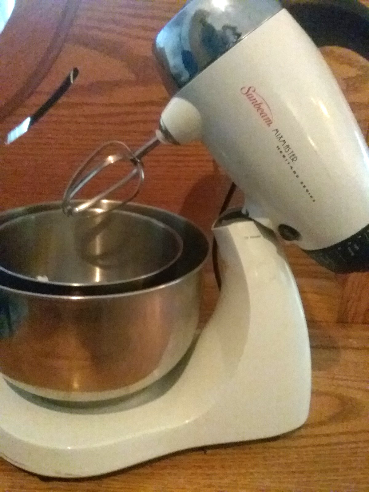Sunbeam Mixmaster Heritage series 2 bowls3attachments-FREE-SAMEDAYSHIPPING