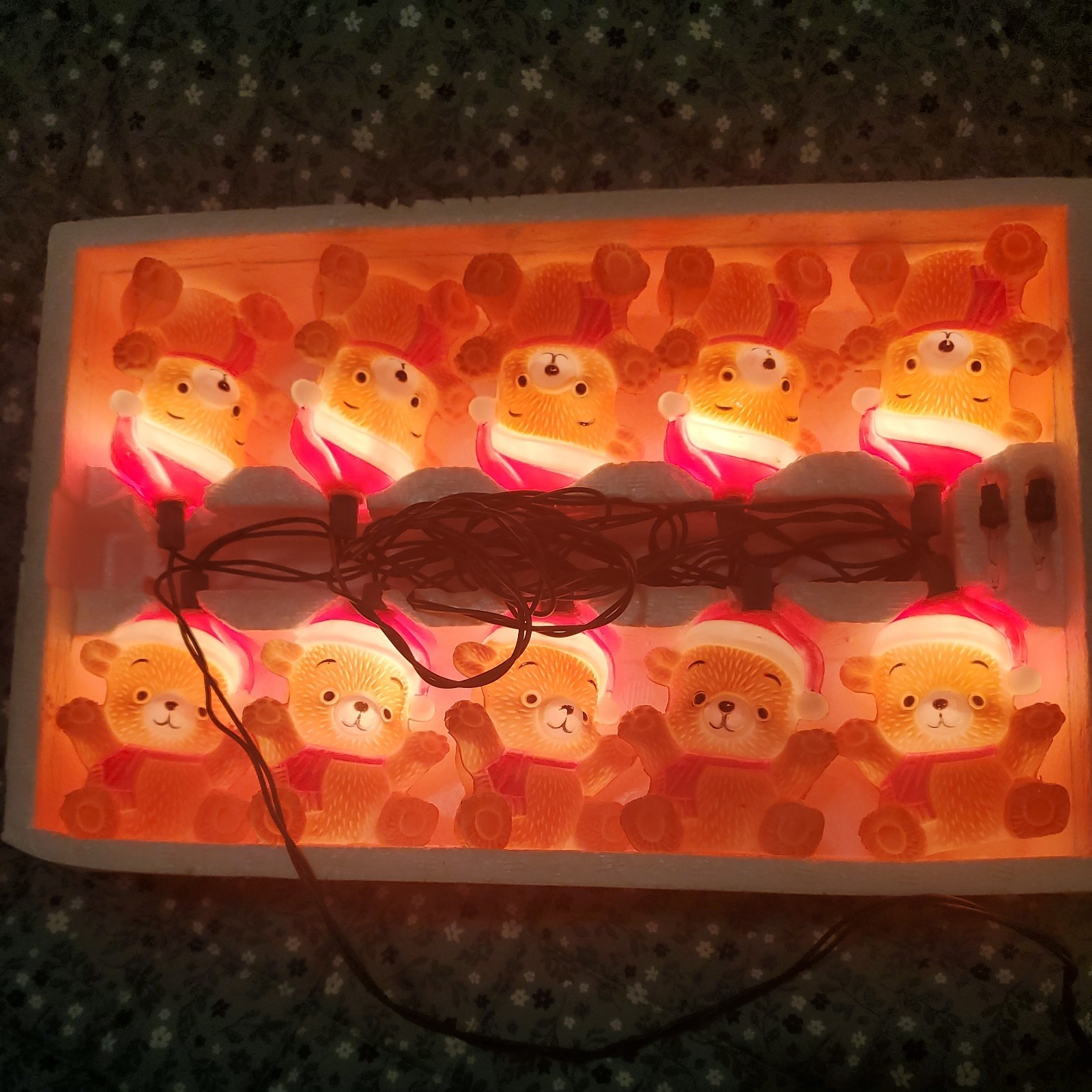 Vtg Little TEDDY BEARS W/ Santa Hats Decorative Christmas Lights