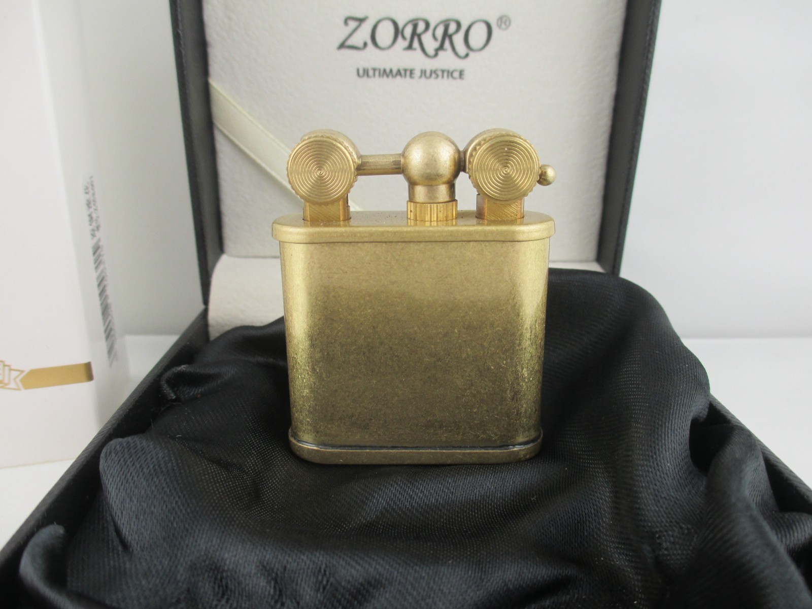 Zorro Ultimate Justice Z558 Retro Style Dual-Knob Wheel Ignition Lighter