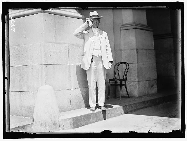 Photo:Jonathan Bourne 1911 White Suit Hat Portrait