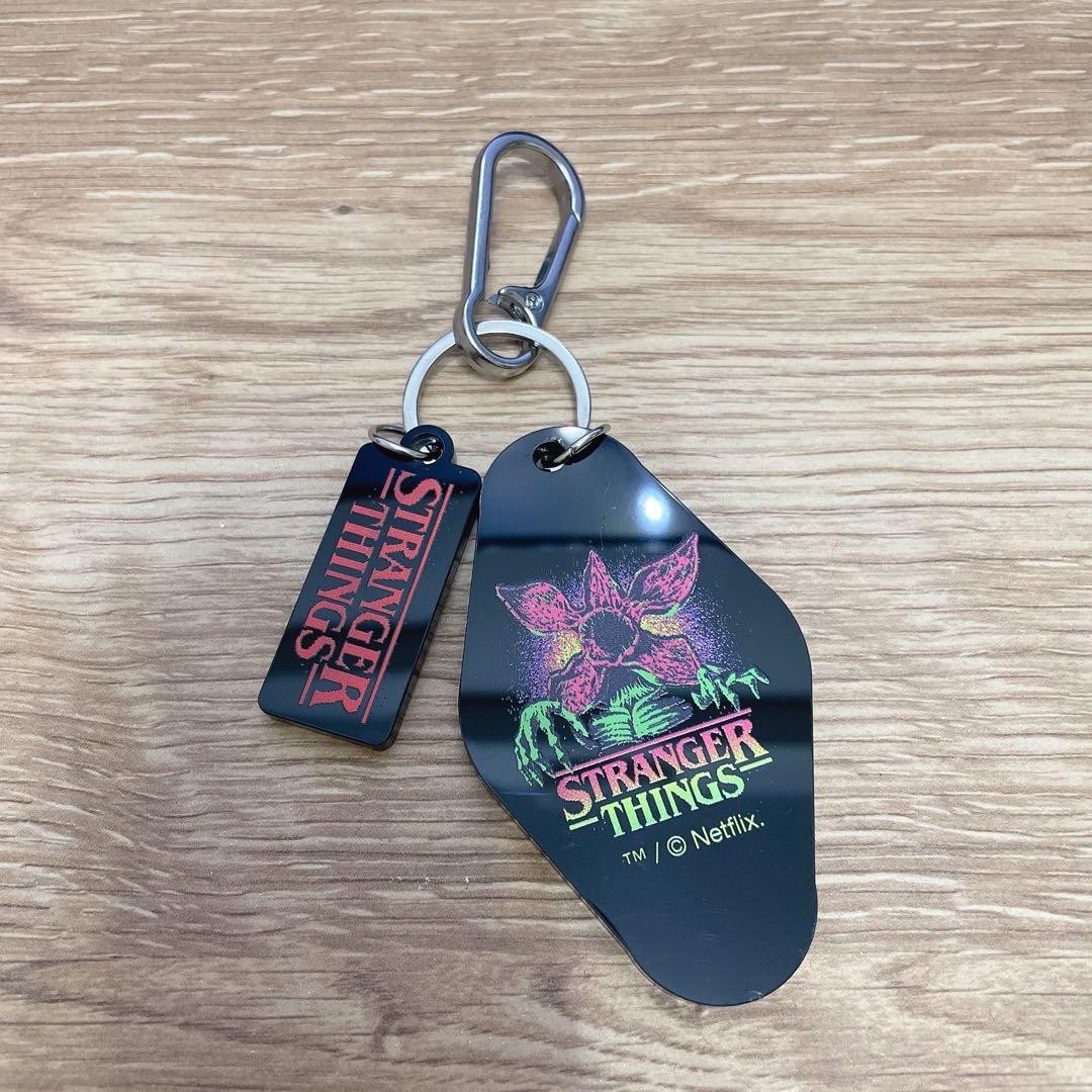 Stranger Things Acrylic Keychain 3COINS
