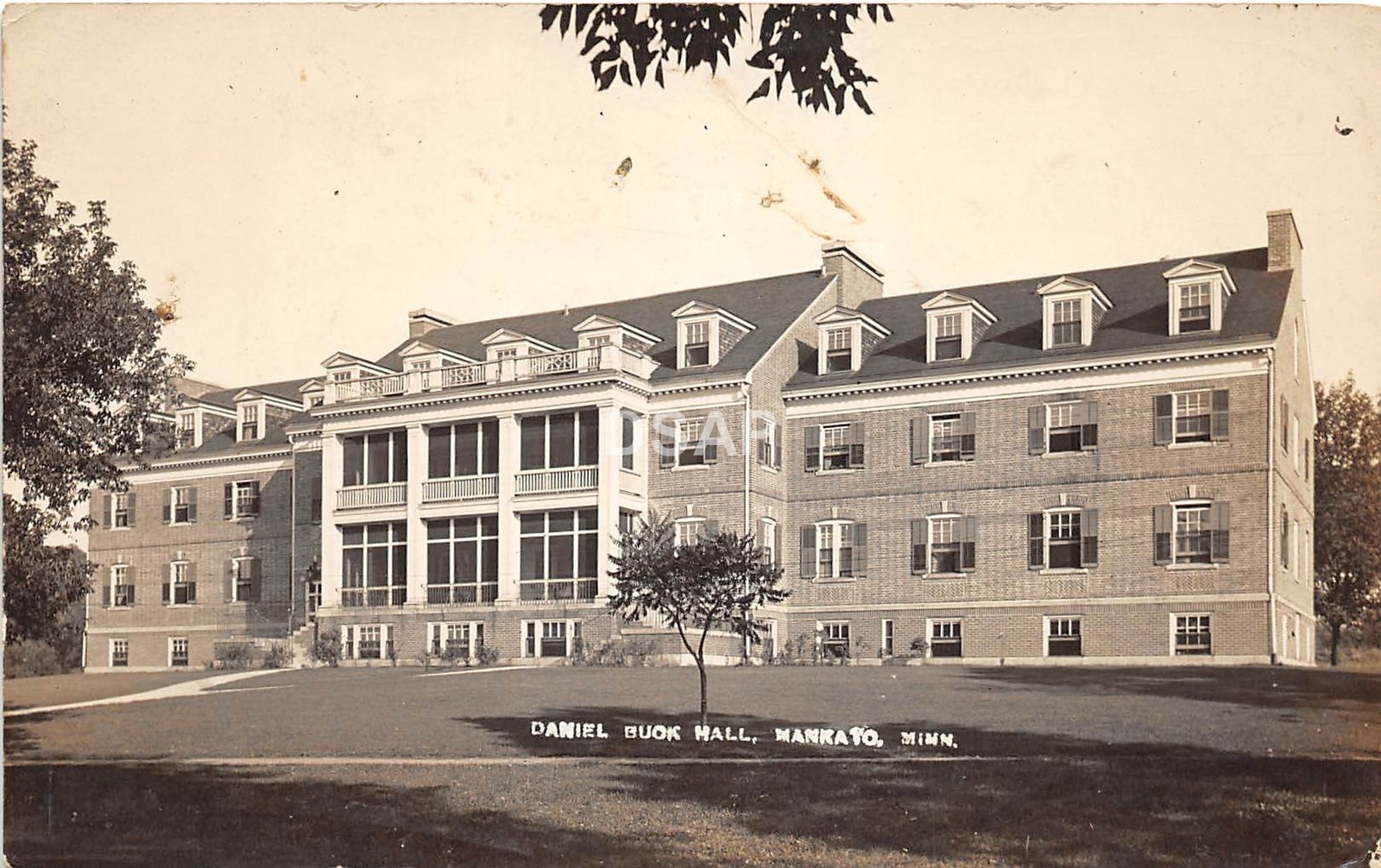 C82/ Mankato Minnesota Mn Real Photo RPPC Postcard c\'10 Daniel Buck Hall College
