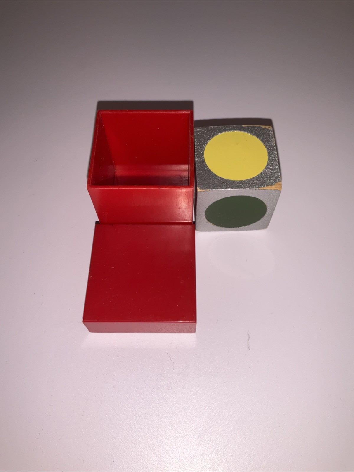 VINTAGE COLOR VISION MAGIC TRICK CUBE BOX COLOR DIVINATION POCKET MAGIC PROP