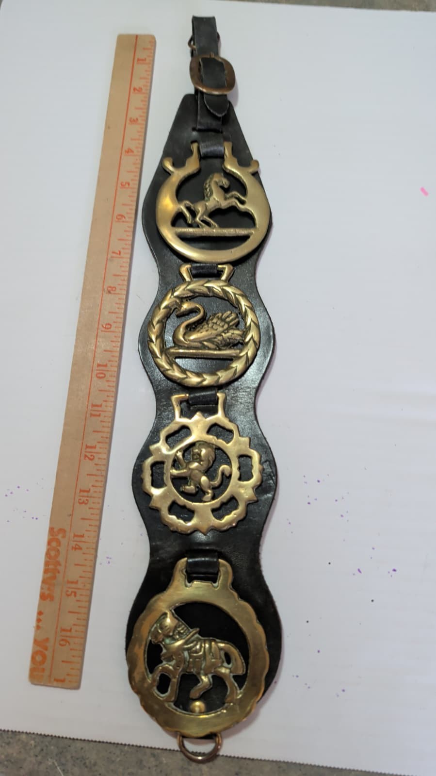 Horse Brass Leather Strap Antique From England 4 HORSE Brasses 17\ Horse Brass Leather Strap Antique From England 4 HORSE Brasses 17\