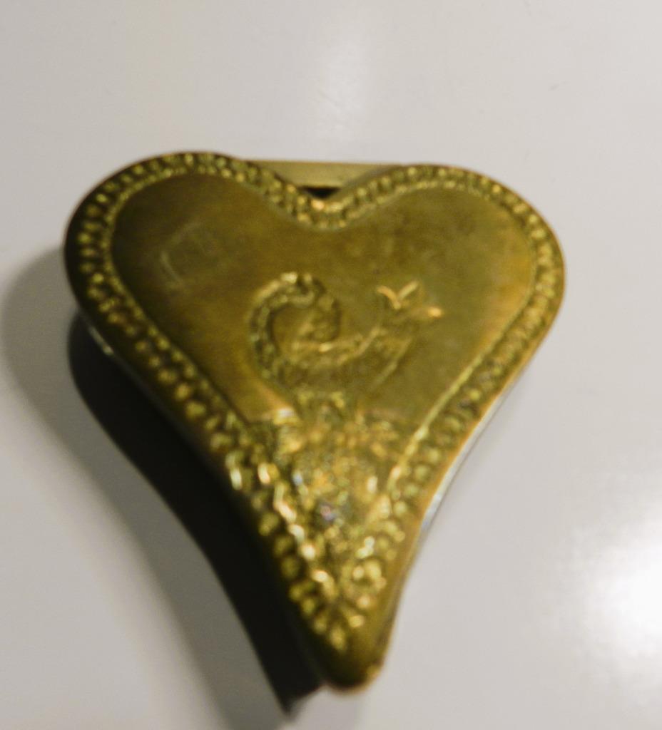 Vintage Heart-Shaped Signed WM Adaptation Pill/Snuff Brass Box RARE