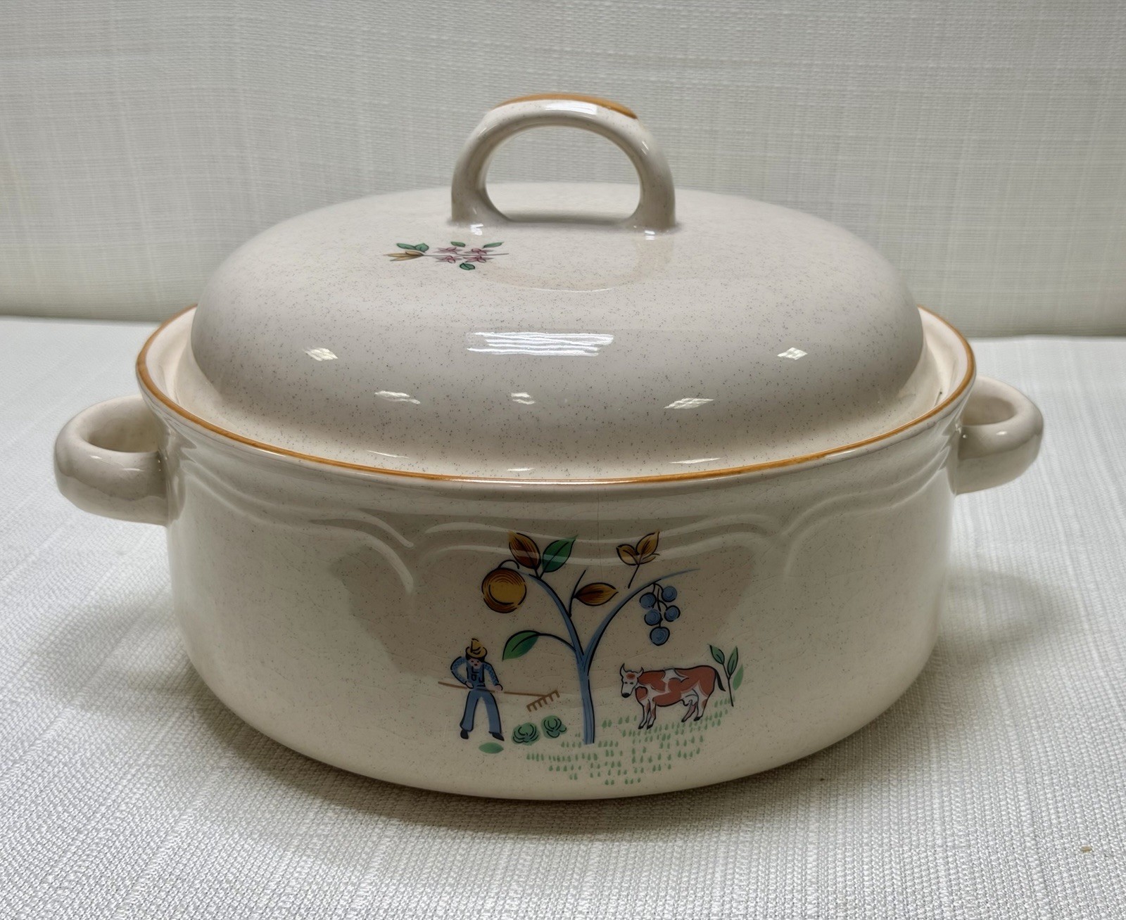 Heartland International Vintage 1.5 Qt Covered Casserole Dish Farmhouse Country