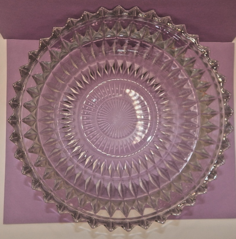 Vintage Clear Pressed Glass Serving Bowl 8.5” Diamond Point Scalloped Rim Starbu