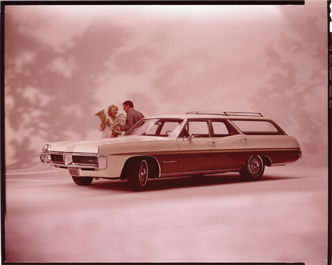 1967 Pontiac Executive station wagon car advertising OLD PHOTO 3