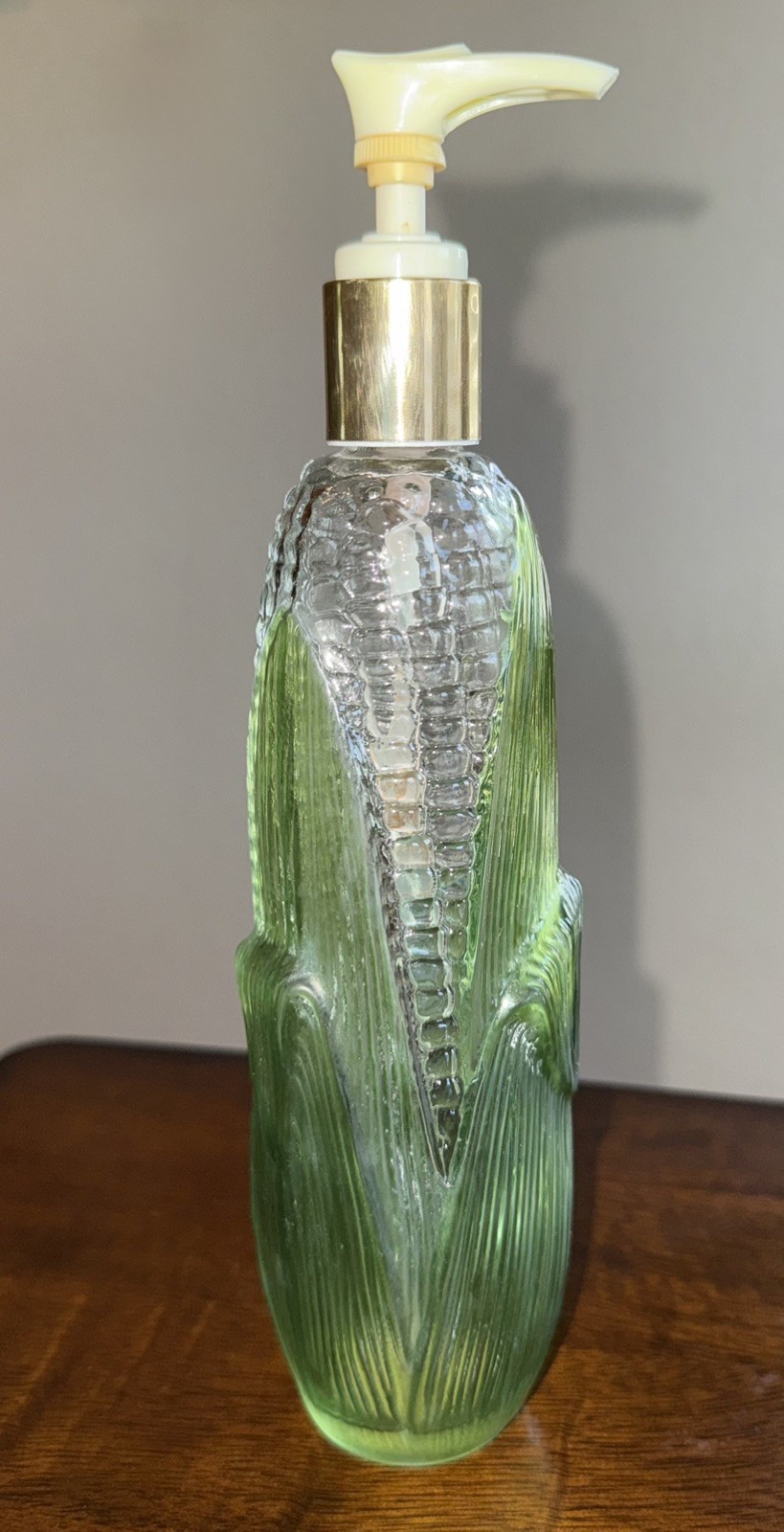 Vintage AVON Golden Harvest Ear of Corn Glass Bottle Soap Lotion Pump Dispenser