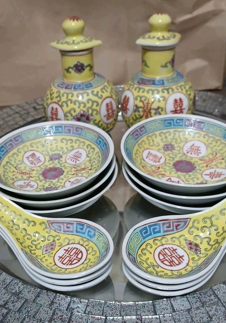 Chinese Mun Shou Vintage Porcelain Complete 16 Pc Set