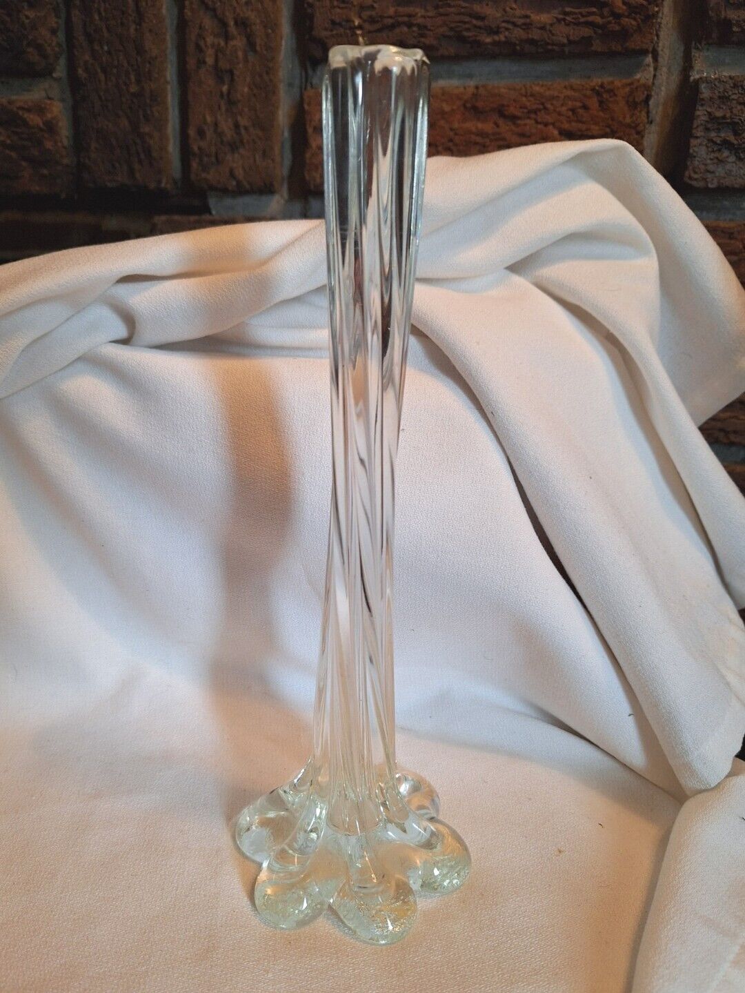 Clear Twisted Art Glass Bud Vase Flower Petal Scalloped Base