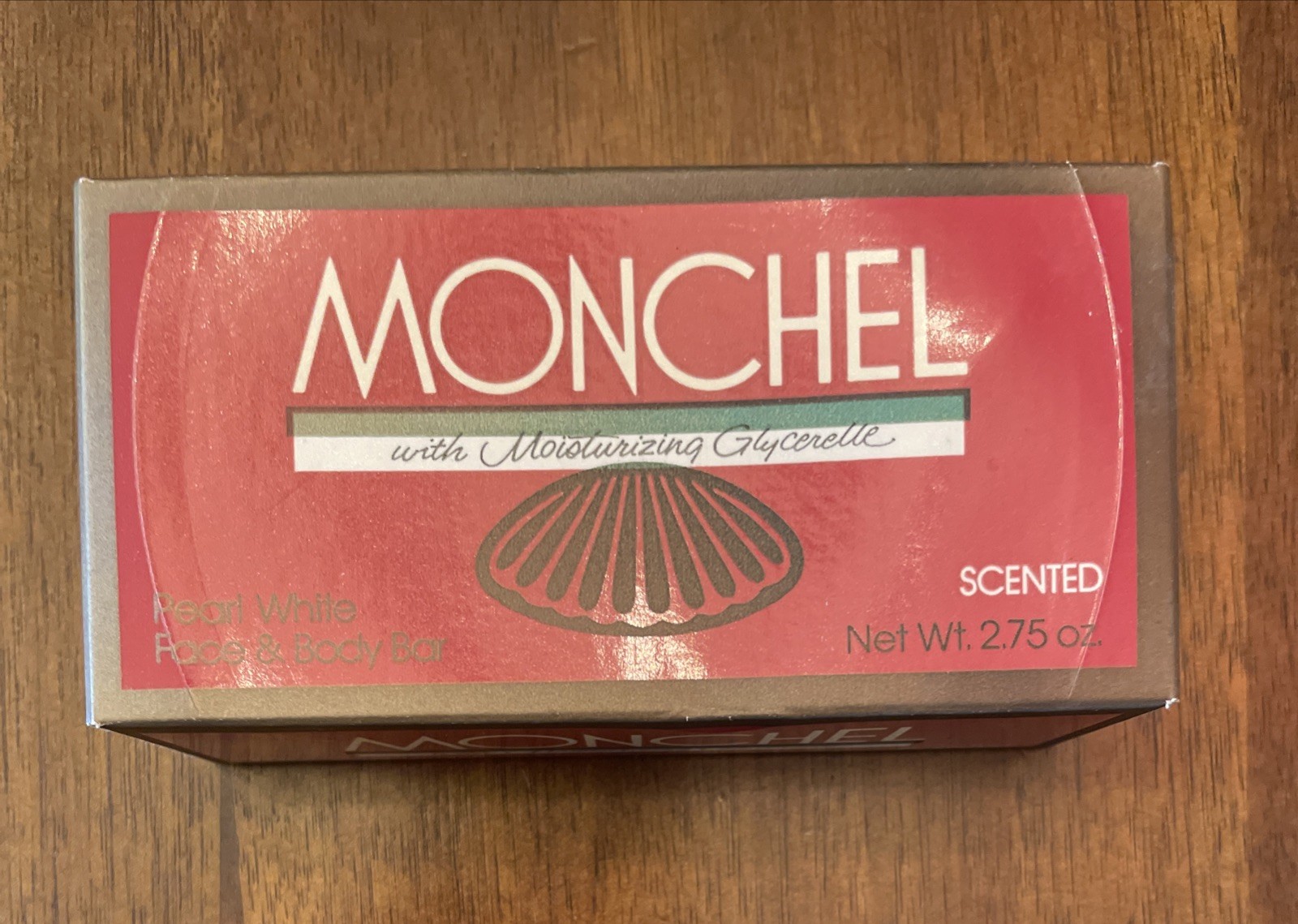 1 Monchel Scented Shell Soap 2.75 oz Pearl Face & Body Bar Prop 1982 Vintage
